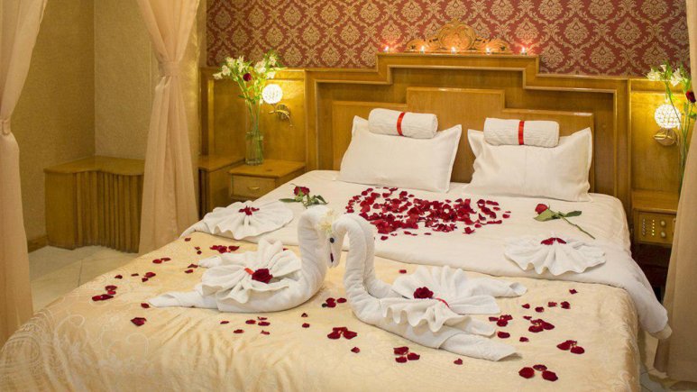 اتاق دو تخته عروس و داماد هتل زهره اصفهان